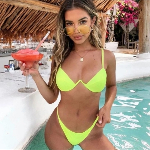 New Neon Yellow Underwire Bikini Set with High Cut Leg Swimsuit Size L - Picture 1 of 8